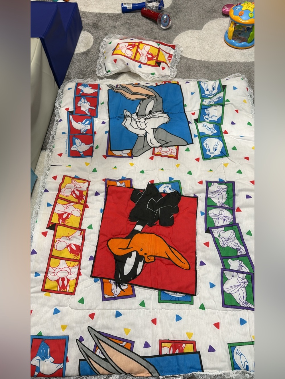1993 Looney Tunes Kids Bedding Set - White Multicolor (Bugs Bunny & Daffy Duck)